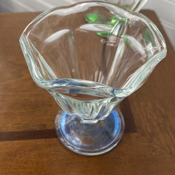 Vintage Anchor Hocking glass ice cream parfait glasses - Picture 4 of 10